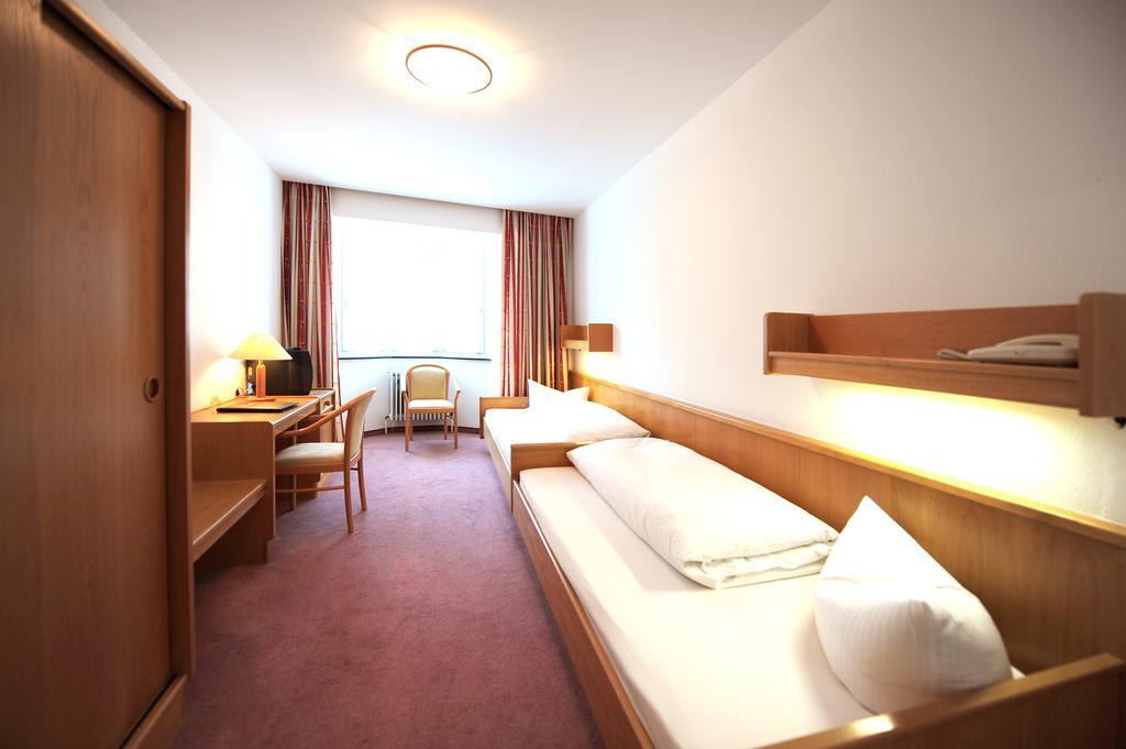 Hotel Krone Matrei am Brenner Extérieur photo