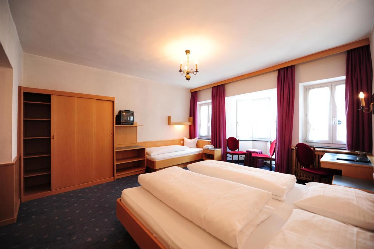 Hotel Krone Matrei am Brenner Extérieur photo
