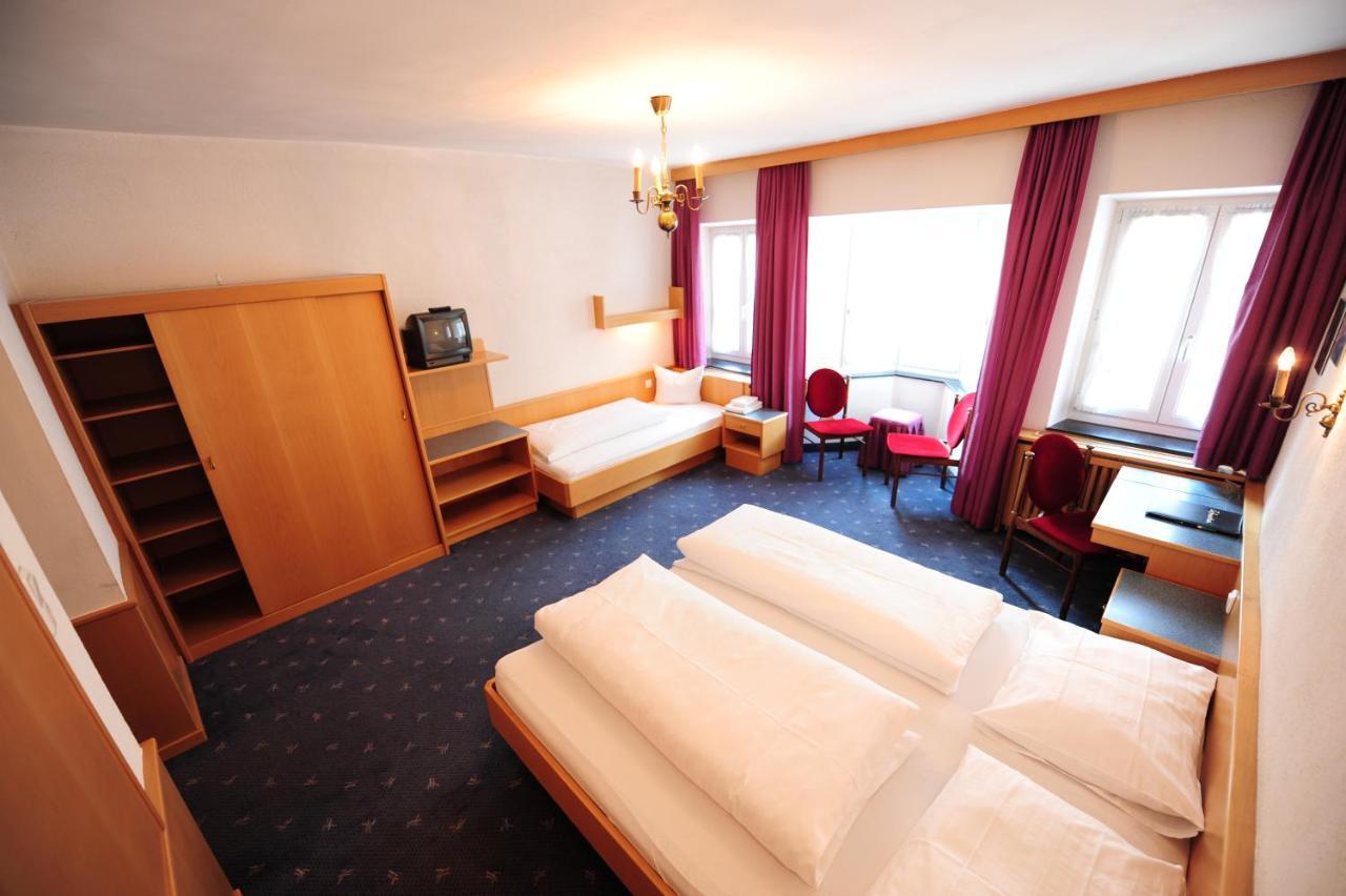 Hotel Krone Matrei am Brenner Extérieur photo