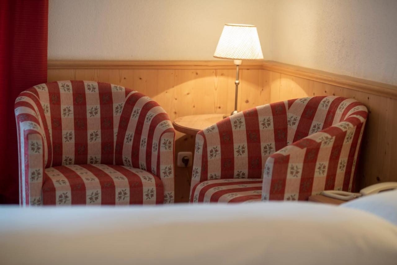 Hotel Krone Matrei am Brenner Extérieur photo